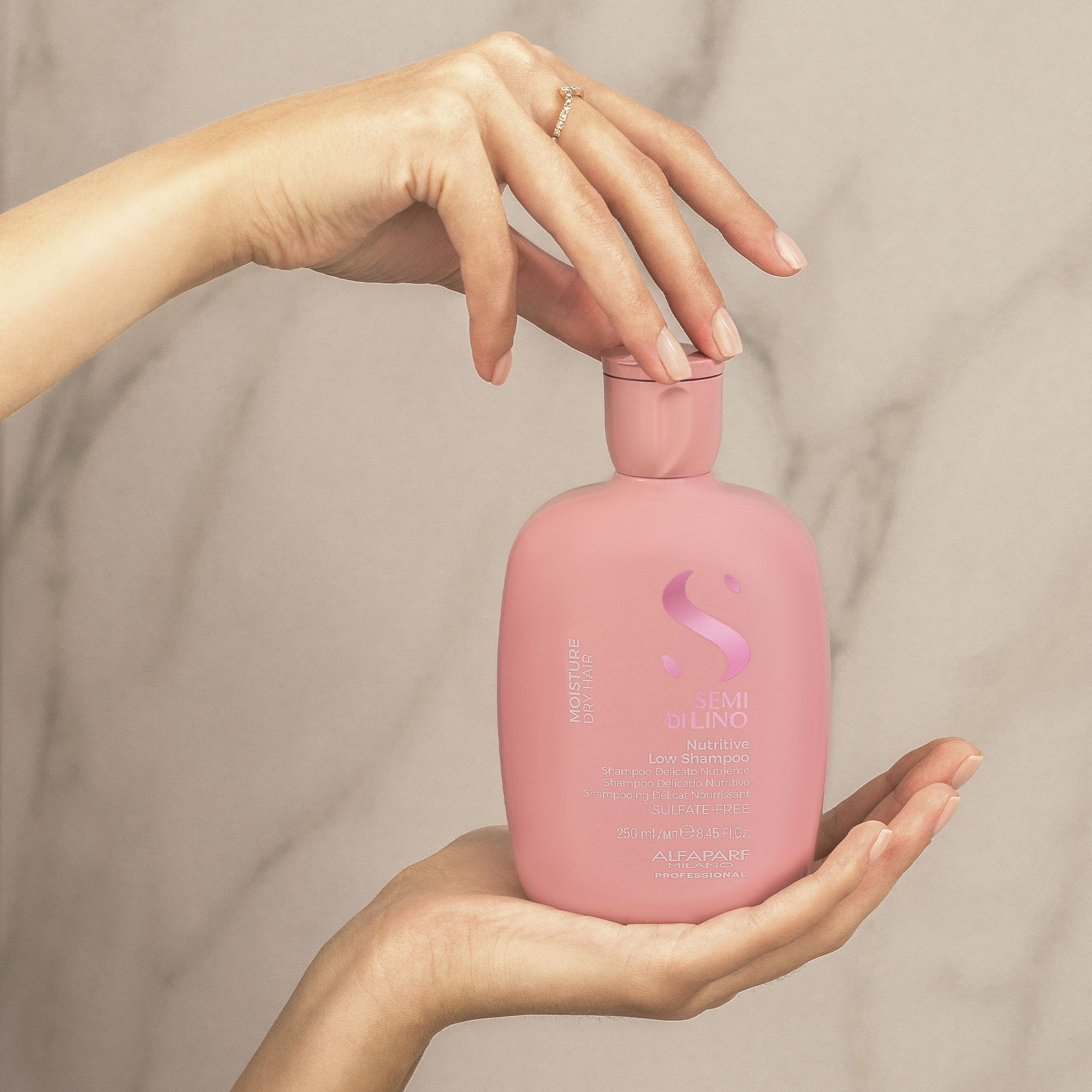 Alfaparf Champú Alfaparf Semi di Lino Moisture Nutritive Low Shampoo 250 ml Roberta Beauty Club Tienda Online Productos de Peluqueria