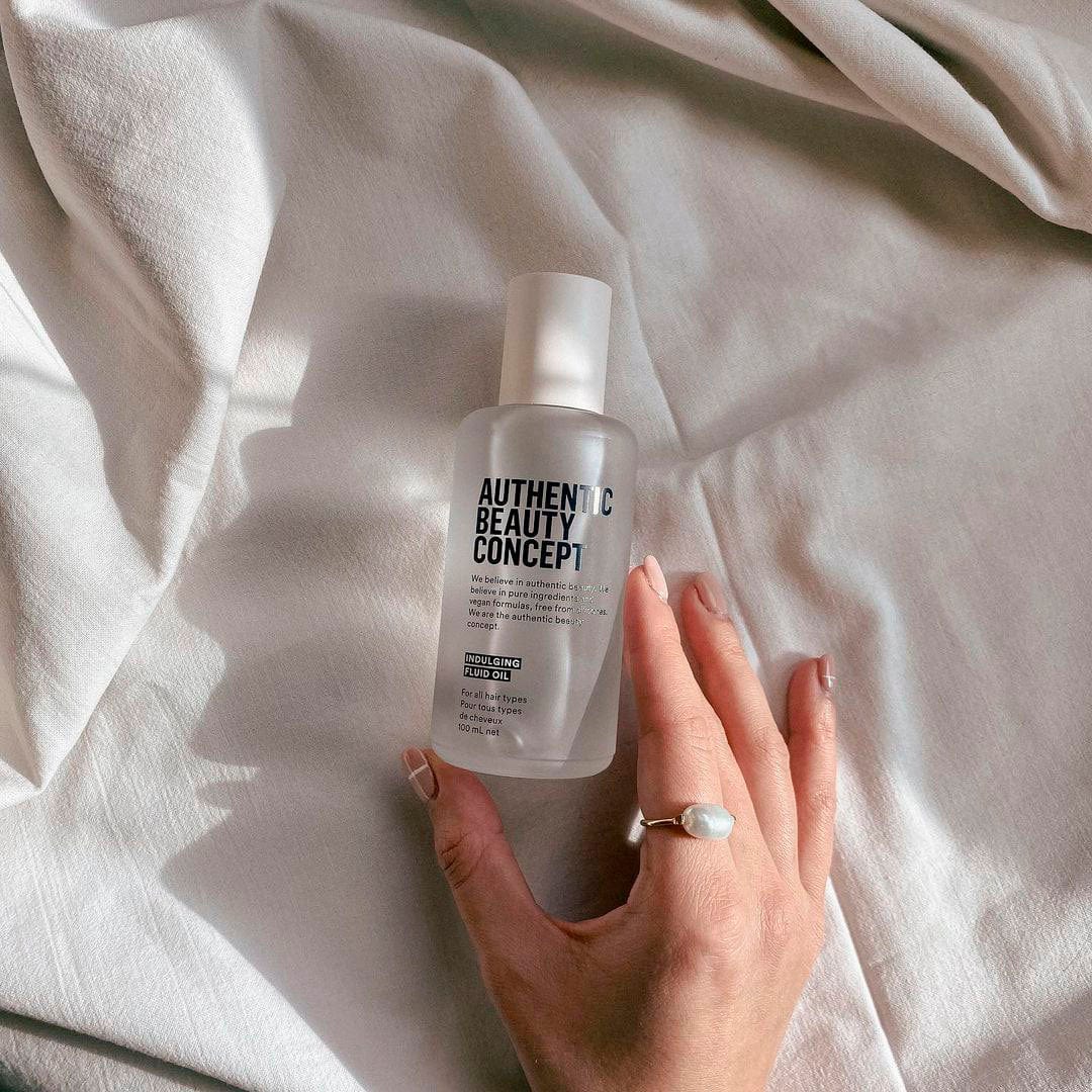 Authentic Beauty Concept Aceite Capilar INDULGING FLUID OIL Aceite de Cuidado Fluido 100ml Roberta Beauty Club Tienda Online Productos de Peluqueria