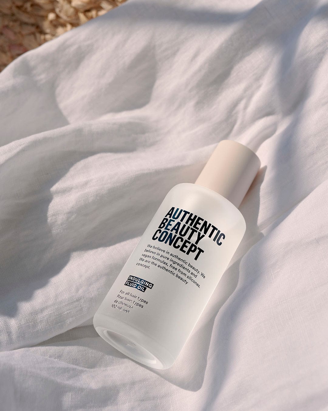 Authentic Beauty Concept Aceite Capilar INDULGING FLUID OIL Aceite de Cuidado Fluido 100ml Roberta Beauty Club Tienda Online Productos de Peluqueria