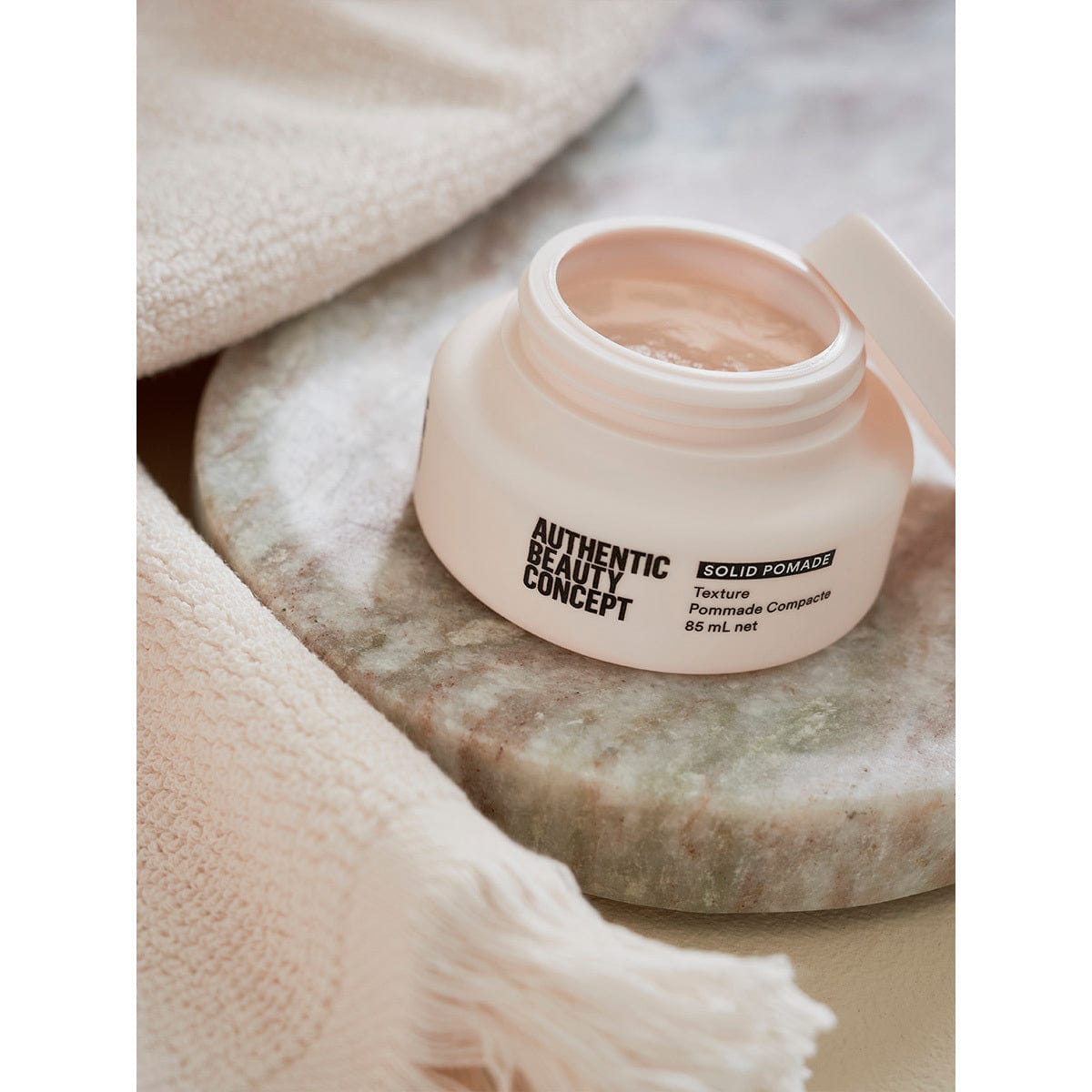 Authentic Beauty Concept Styling POMADA SÓLIDA 85ml Roberta Beauty Club Tienda Online Productos de Peluqueria