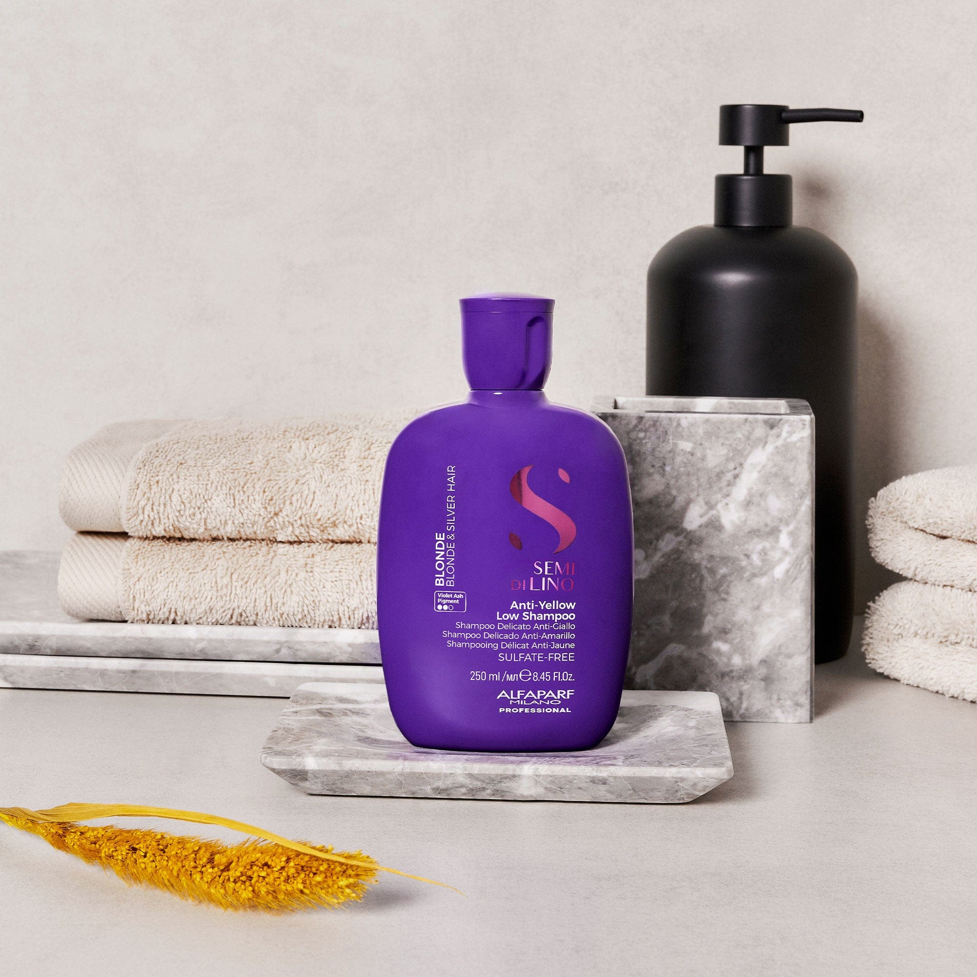 Alfaparf Champú Alfaparf Semi di Lino Blonde Anti-Yellow Low Shampoo 250 ml Roberta Beauty Club Tienda Online Productos de Peluqueria